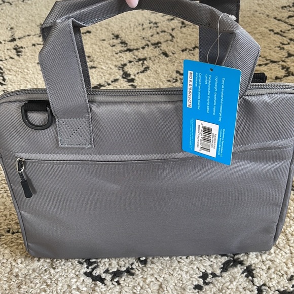 NWT Laptop Case 13” - Picture 5 of 5